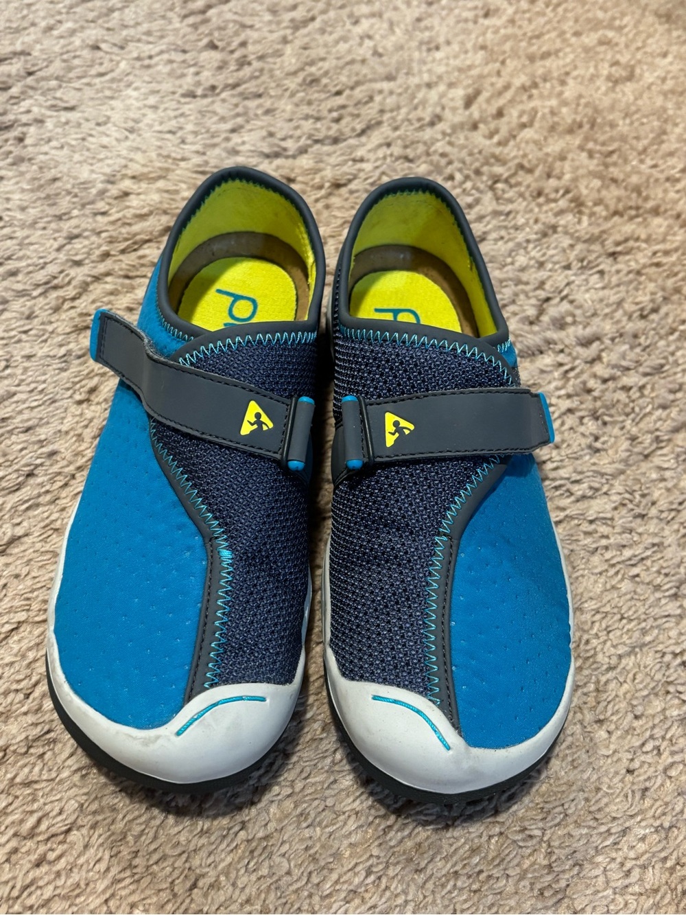 Plae Cam Mesh Kids Slip-On Athletic Water Shoes size 4